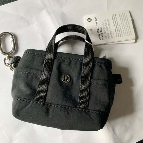 NWT Lululemon Daily Multi-Pocket Nano Tote Bag - Picture 1 of 3